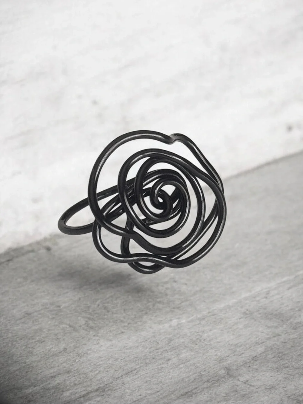 5 For $25💫Whimsigoth Black Copper Wire Swirl Ring